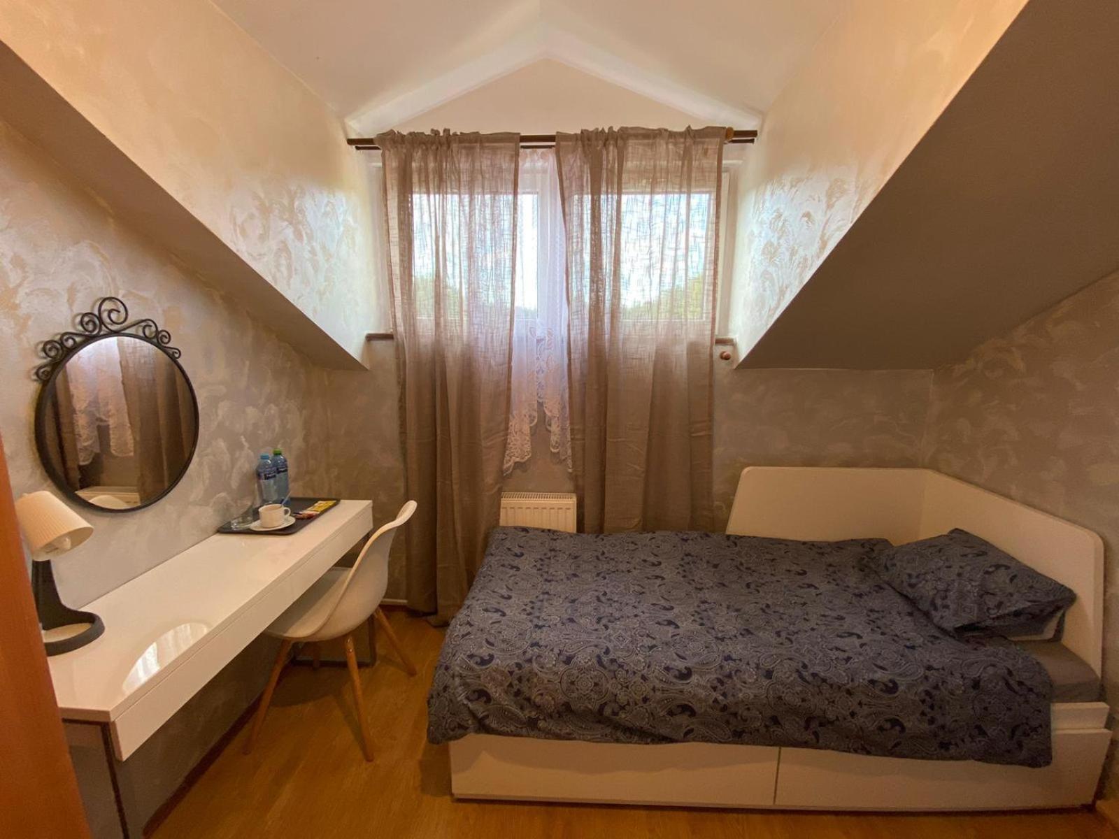 Homies Inn Celiny  Room photo
