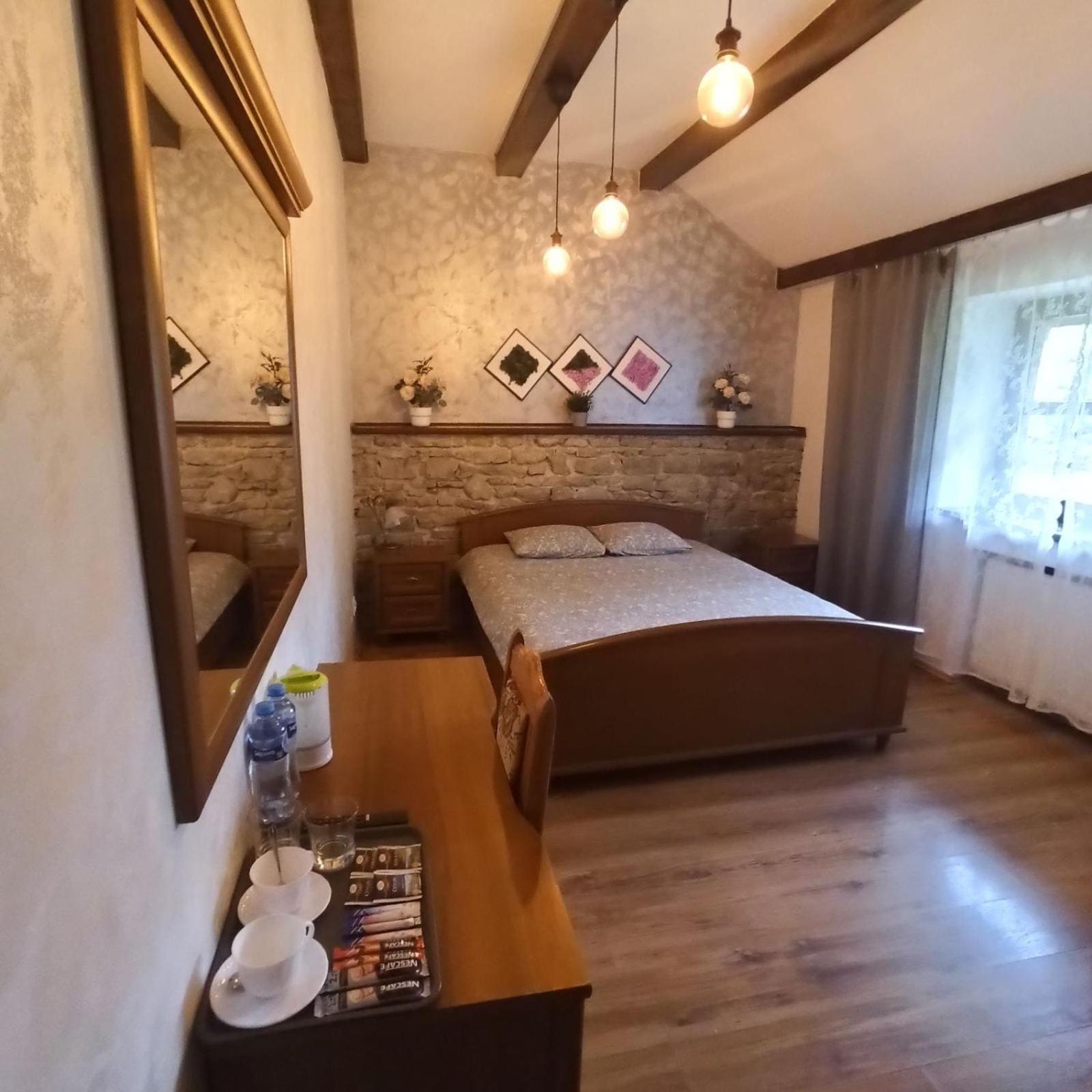 Homies Inn Celiny  Exterior photo